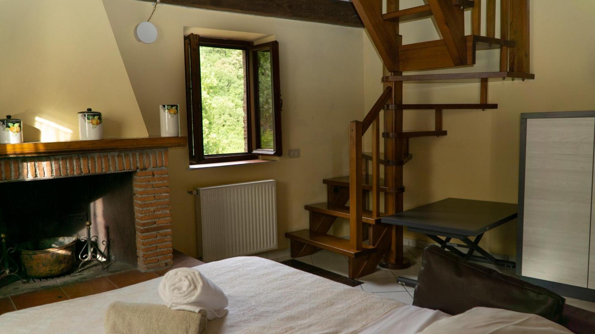 Borgo Giusto Albergo Diffuso Borgo a Mozzano Exterior foto